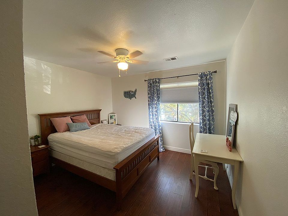 Upstairs bedroom