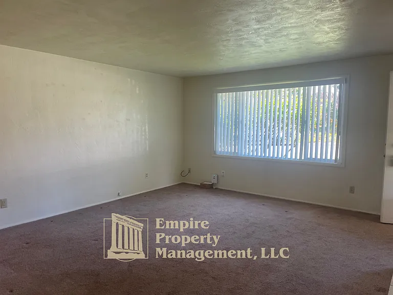 2375 Adams St — Photo 4