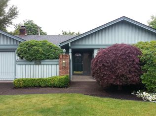 2818 Metolius Dr, Eugene, OR 97408