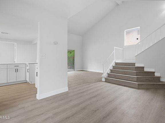 5th image of 44933 17th St E