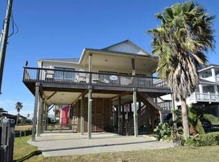 1975 Avenue I, Crystal Beach, TX 77650