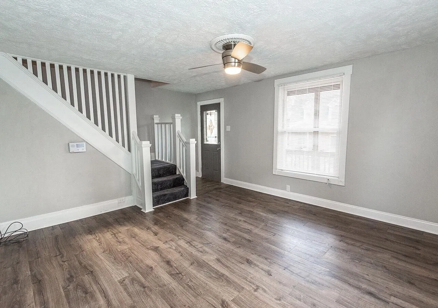 Gorgeous 4 bedroom home in Beechview available November 15! — Photo 3