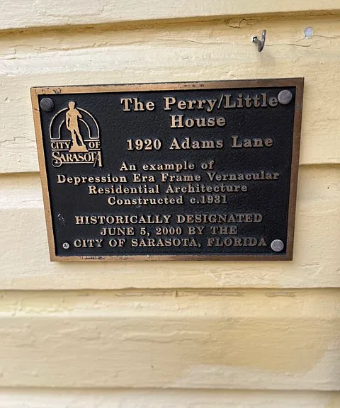 1920 Adams Ln — Photo 11