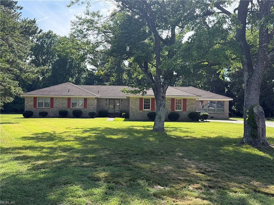 1st image of 804 Seminole Dr