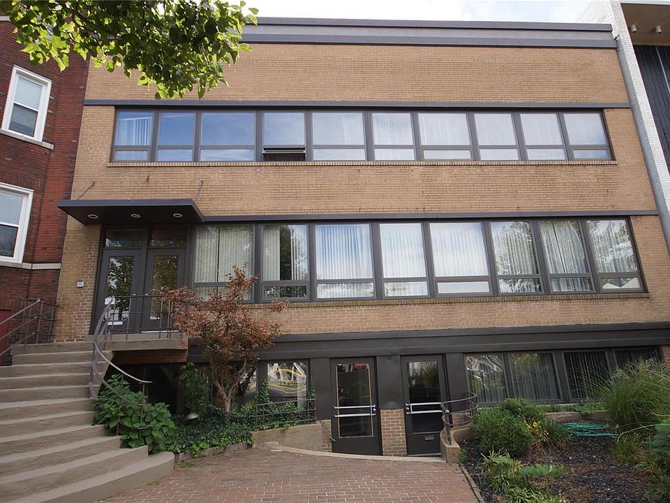 1st image of 3910 Lindell Blvd