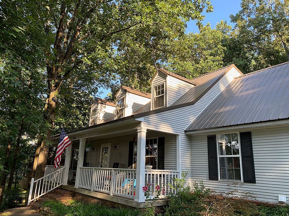 1st image of 305 Chippewa Dr