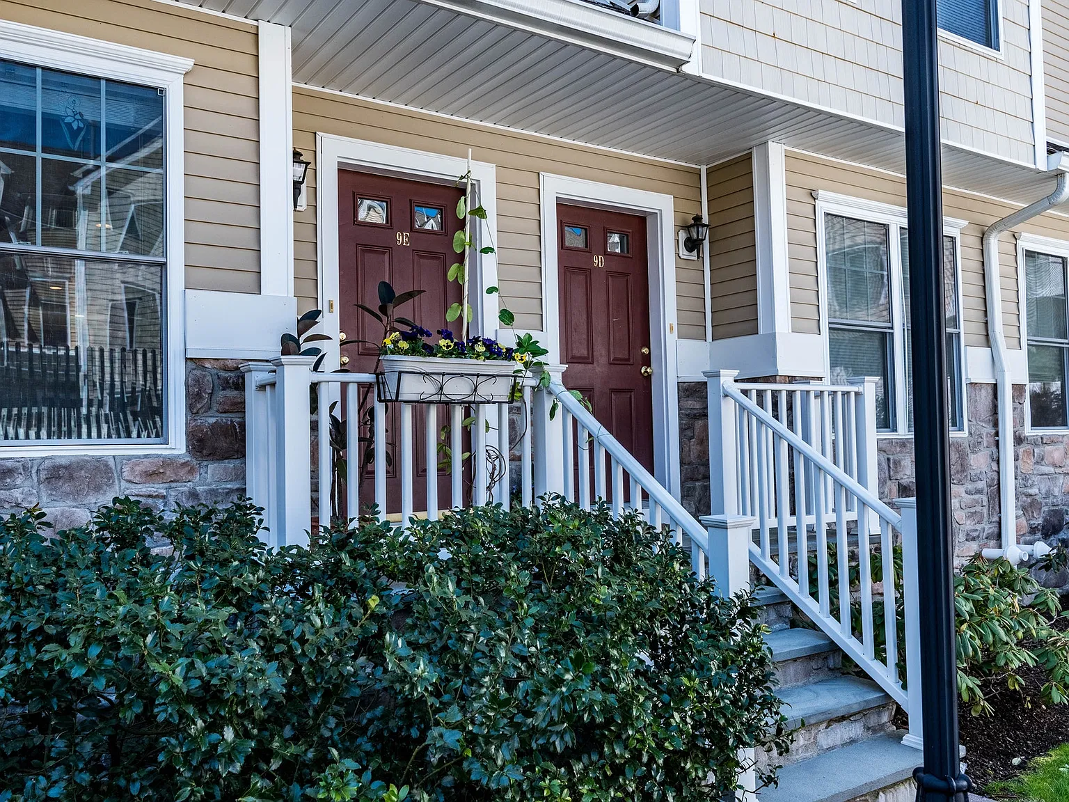 2 bed, 1.5 bath, 1625 sqft, $3,950 — Photo 2