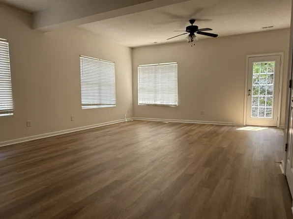 101 Graystar Rd, Apex, NC 27502