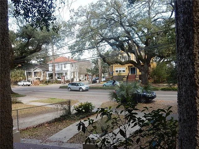 2 bed, 1.0 bath, 900 sqft, $1,600 — Photo 3