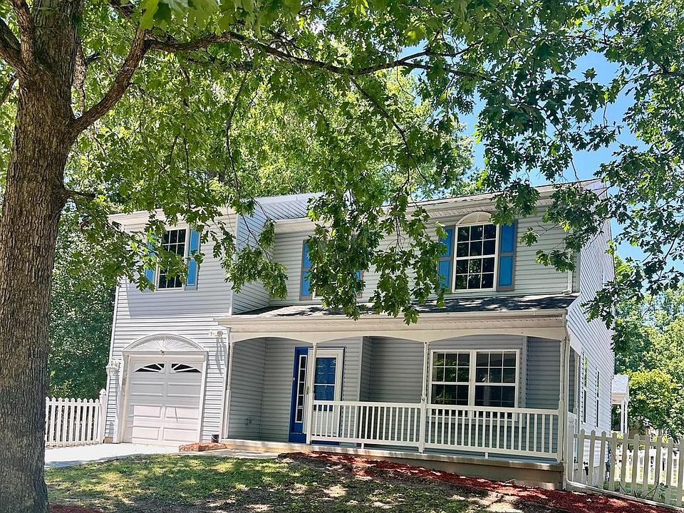 1st image of 11 Hancock Ln
