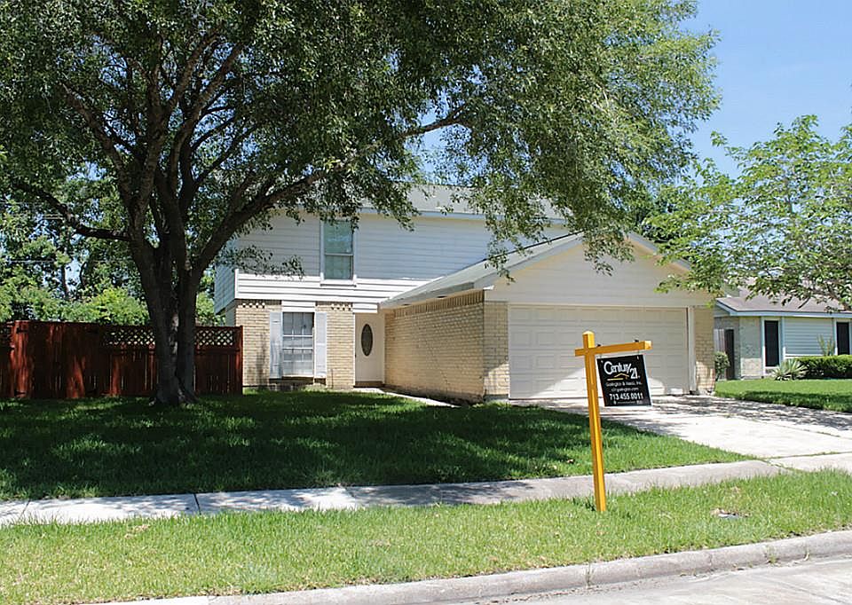 1st image of 3208 Sandpiper Dr