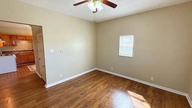3 bed, 1.0 bath, $1,185 — Photo 3