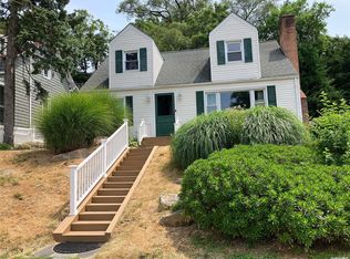 19 Germaine St, Glen Cove, NY 11542