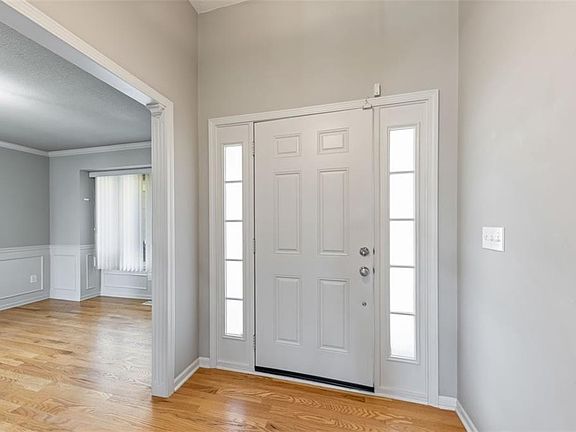 3rd image of 16109 Bluegrass Ct