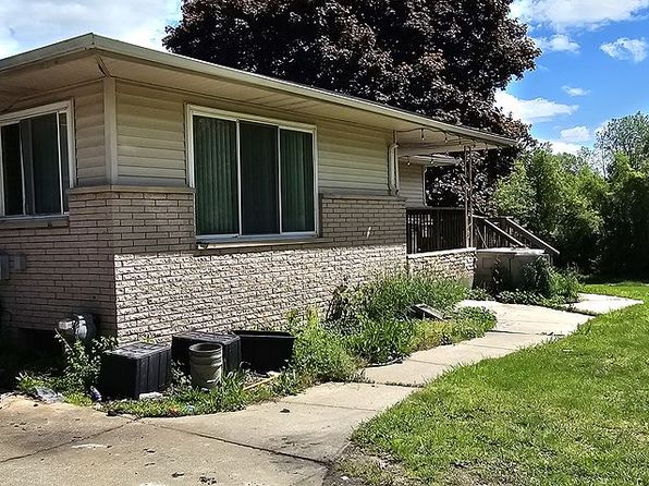 4700 Indianwood Ct