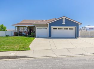 42304 73rd St W, Lancaster, CA 93536