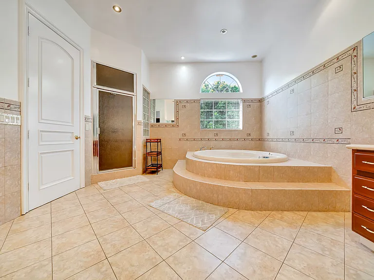 7735 Wilbur Ave — Photo 93