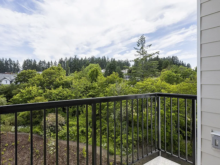 2676 Wilfert Rd — Photo 106