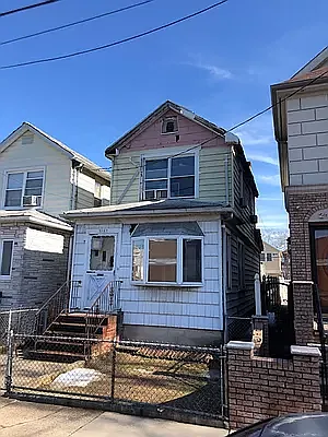 2167 W 7th St photo 1