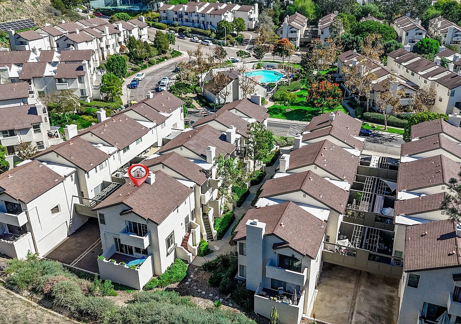 Beautifully Updated Townhome in North Rim San Diego — Photo 1