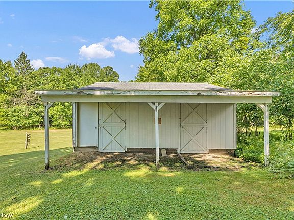 5th image of 838 Nesbitt Rd