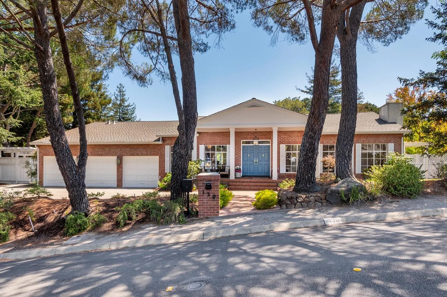 130 Eucalyptus Ave photo 1