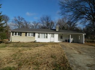13 Cloverleaf Ln, Ballwin, MO 63011
