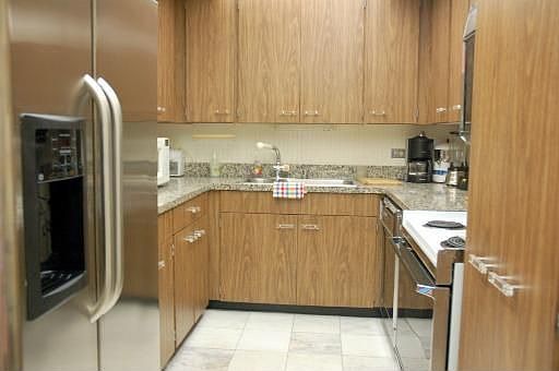 4th image of 990 N Lake Shore Dr APT 11D