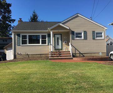 192 Hewlett Ave, Merrick, NY, 11566