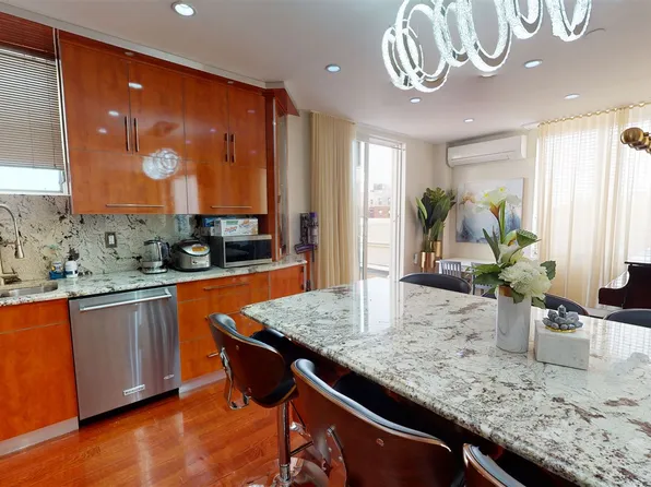 355 Kings Hwy, Brooklyn, NY 11223