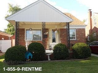 12872 Callender St, Southgate, MI 48195