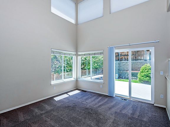 High ceilings & sun-filled