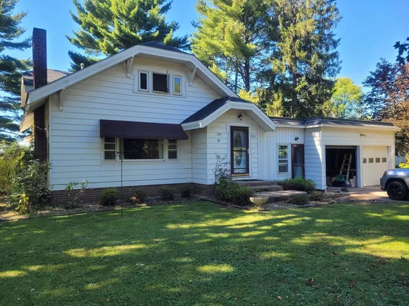 201 N West Ave, Dresser, WI 54009