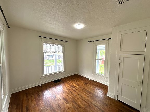 3rd image of 3016 Lafayette St