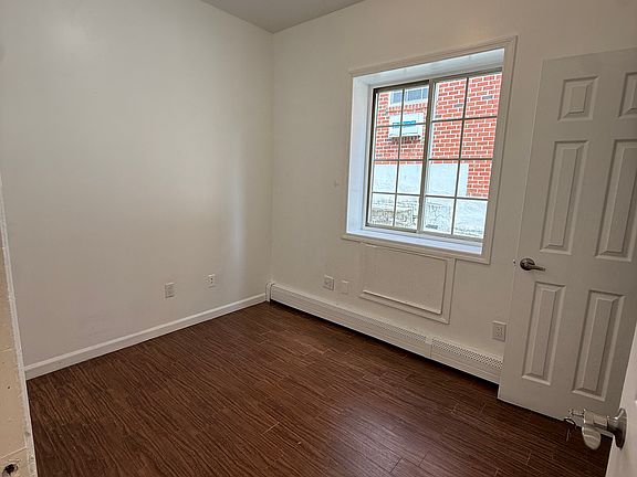 4th image of 3939 Secor Ave #1