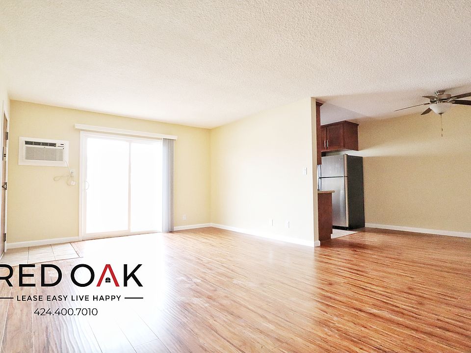 1st image of 17348 Burbank Blvd #10