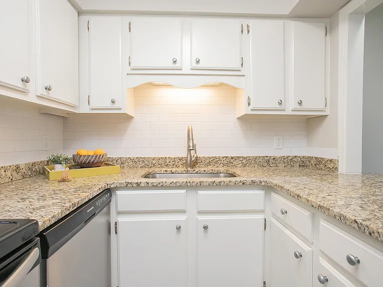 601 Boyd Mill Ave #P8 — Photo 5