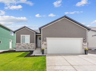 7948 N Bristlecone Rd, Eagle Mountain, UT 84005