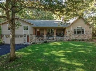 5701 Northwood Rdg, Bloomington, MN 55437