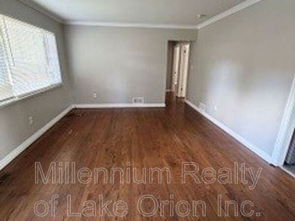 3rd image of 291 W Yale Ave
