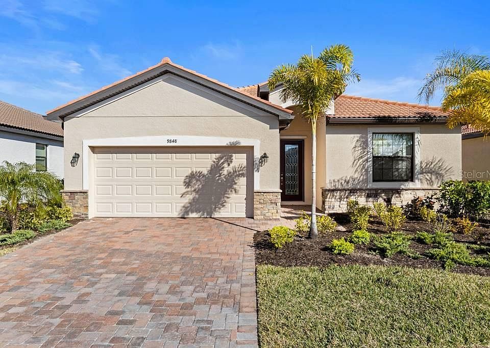 1st image of 9848 Wingood Dr