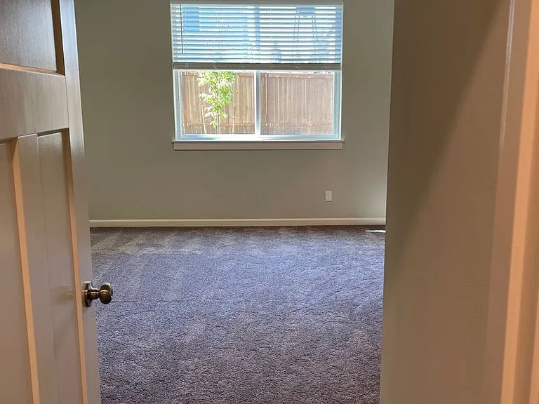2091 Legacy Heights Dr SE — Photo 17