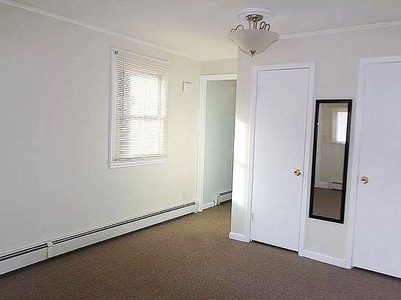 4th image of 485 Meacham Ave