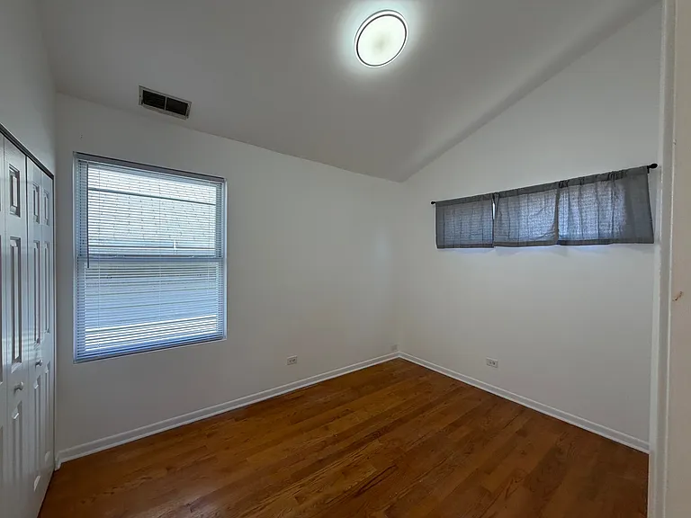 925 S Carpenter St #2F — Photo 8