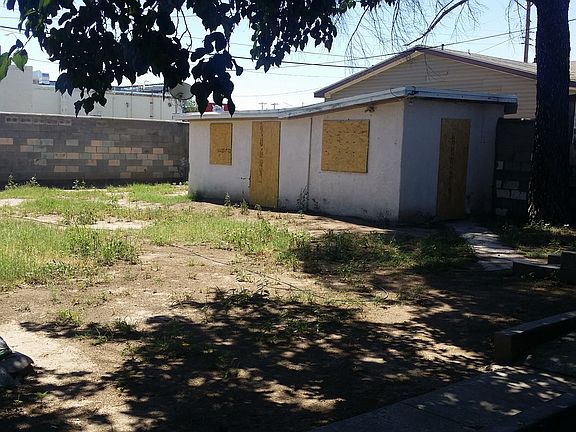 2nd image of 1105 Madero Ave