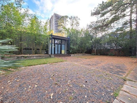1st image of 62 Briar Hollow Ln