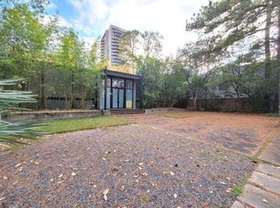 62 Briar Hollow Ln, Houston, TX 77027