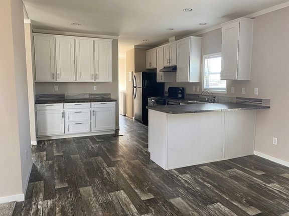 4th image of 3300 Killingsworth Ln #918