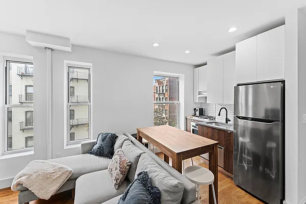 Rented by Compass | media 10