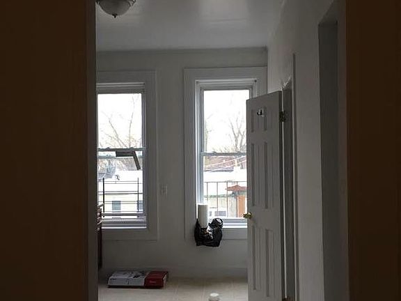 5th image of 1513 Jefferson Ave APT 3L